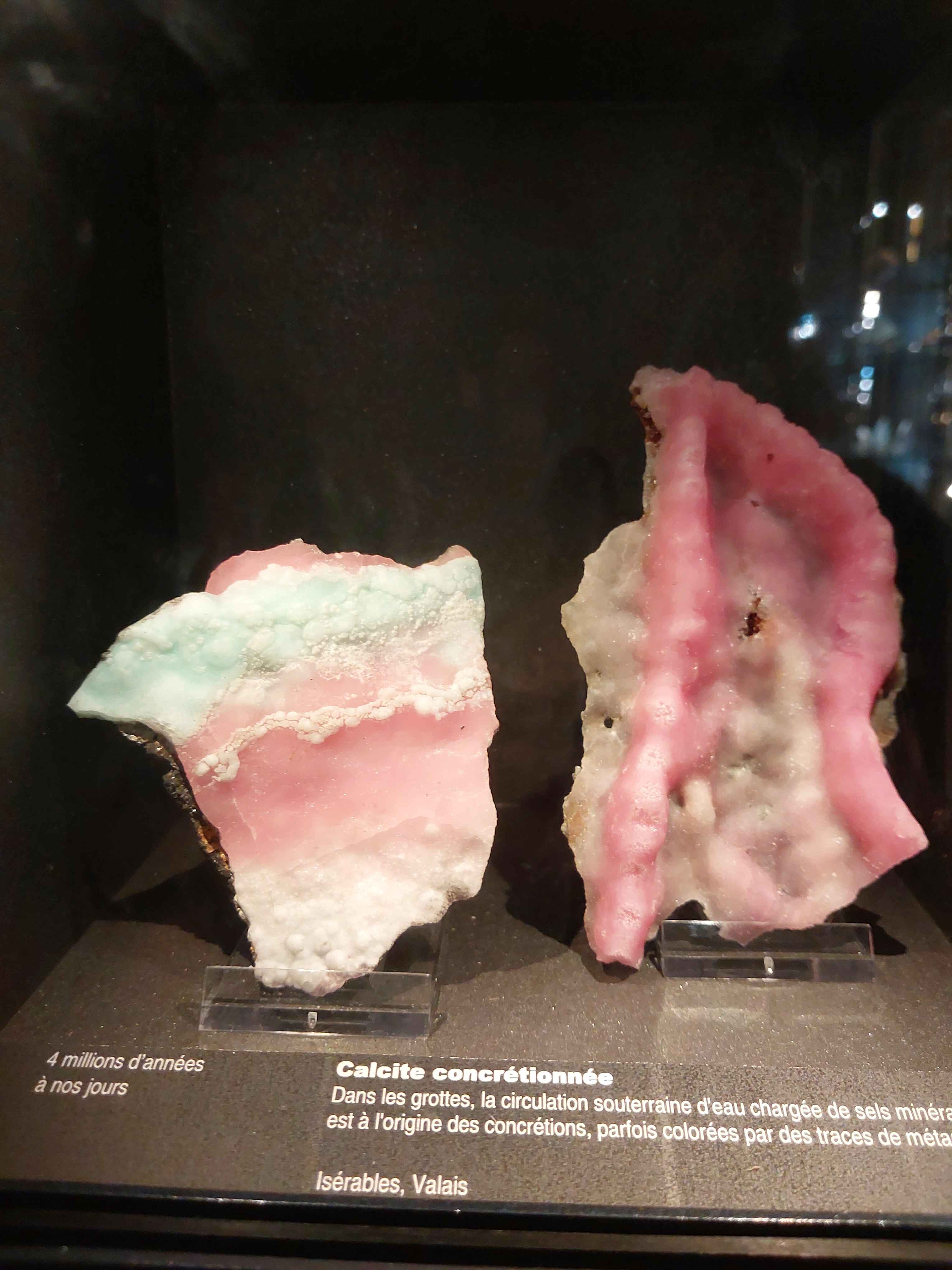A pretty trans rock found in Lausanne